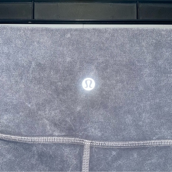 Lululemon Wunder Under High-Rise Tight Snow Washed 28" Inseam Size 6 Washed Luna - Picture 6 of 7